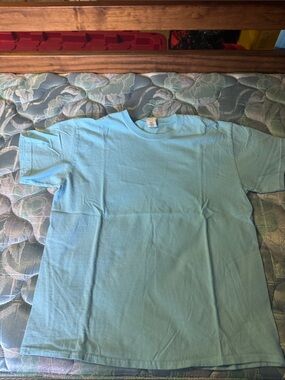 Gildan Light Blue Short Sleeve Crewneck Tee - Men